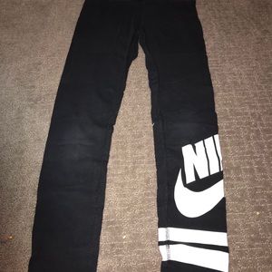 girls NIKE leggings